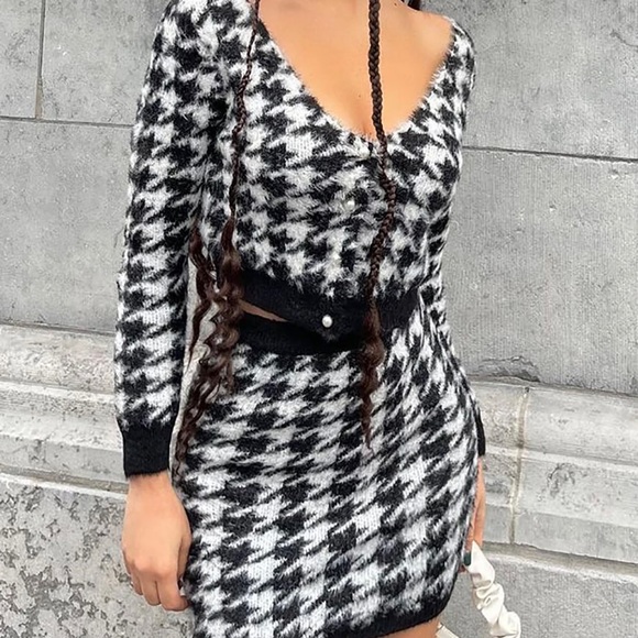 Two piece set - Picture 4 of 4